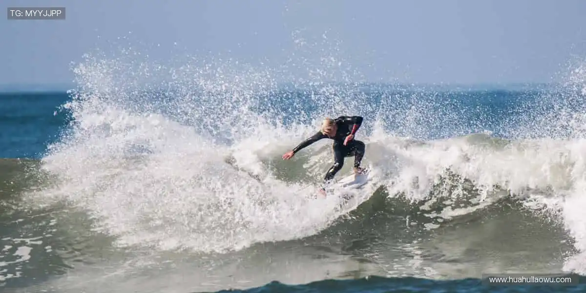 👟潮动全场，装备升级你的运动 DNA！🎁